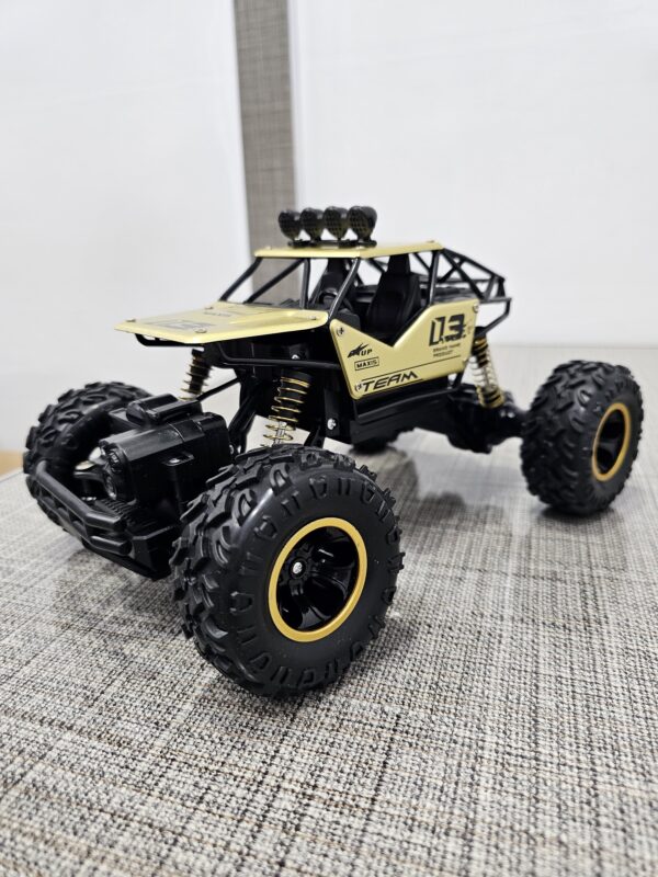Rock Crawler Remote Control - Image 3