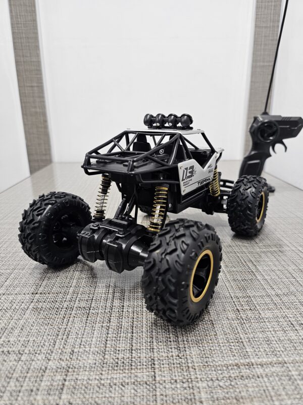 Rock Crawler Remote Control - Image 2