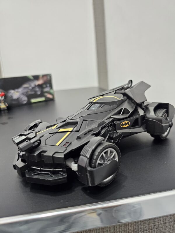 Spray Type Remote Control Car With Rear Smoke - Image 3