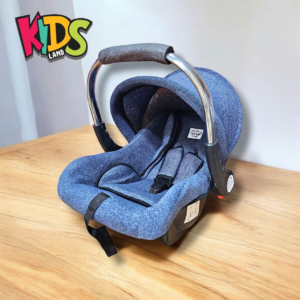 Carry Cot/Car Seat for Infants and Toddlers